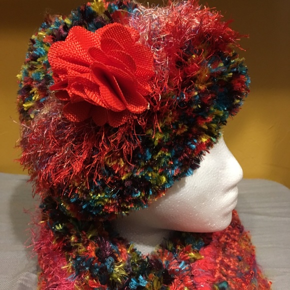 hat/scarf/mitten set